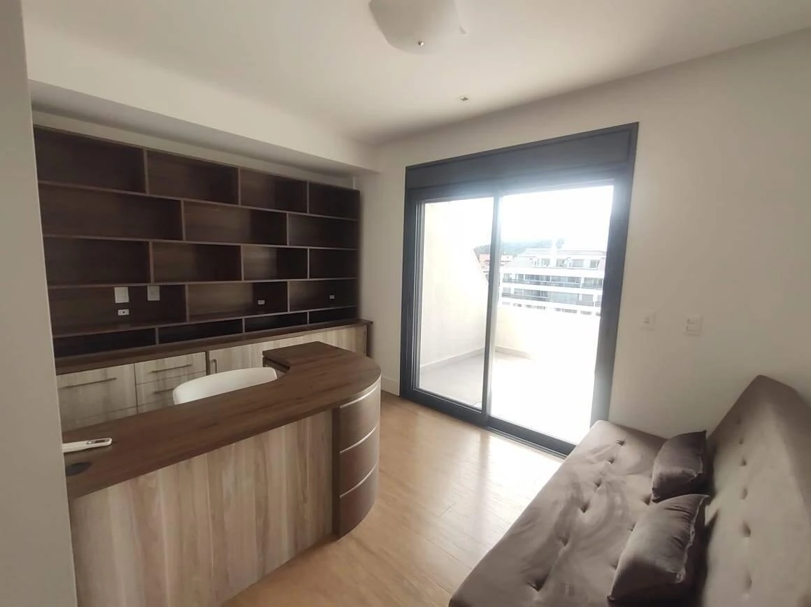 Departamento de 4 dormitorios con ventanales de piso a techo — photo 31