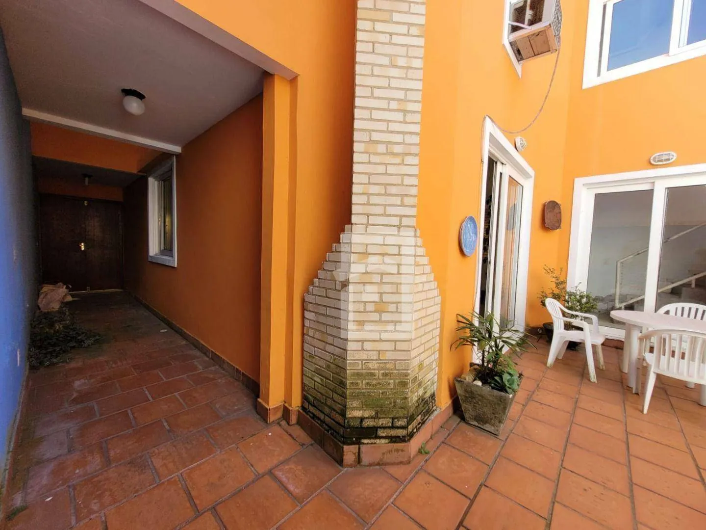 Furnished triplex house with 4 bedrooms 4 baths and 3 parking — photo 11