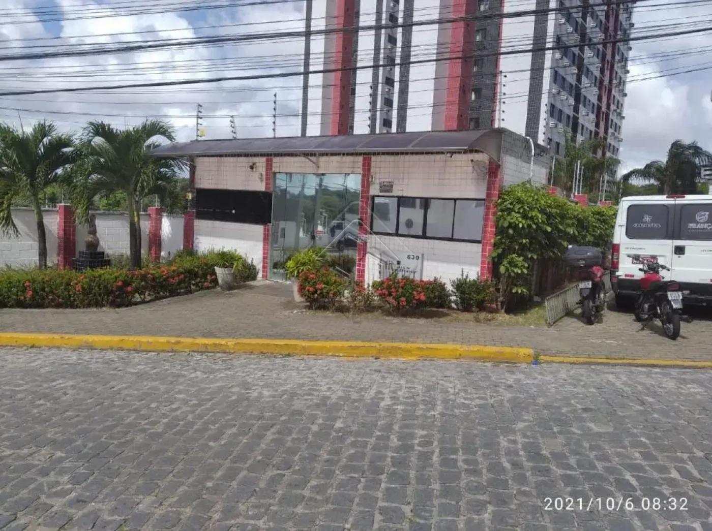 Apartamento de 2 quartos em condomínio com piscina — photo 27