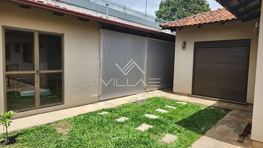 4-bedroom house with a washing machine in Curitiba — photo 30