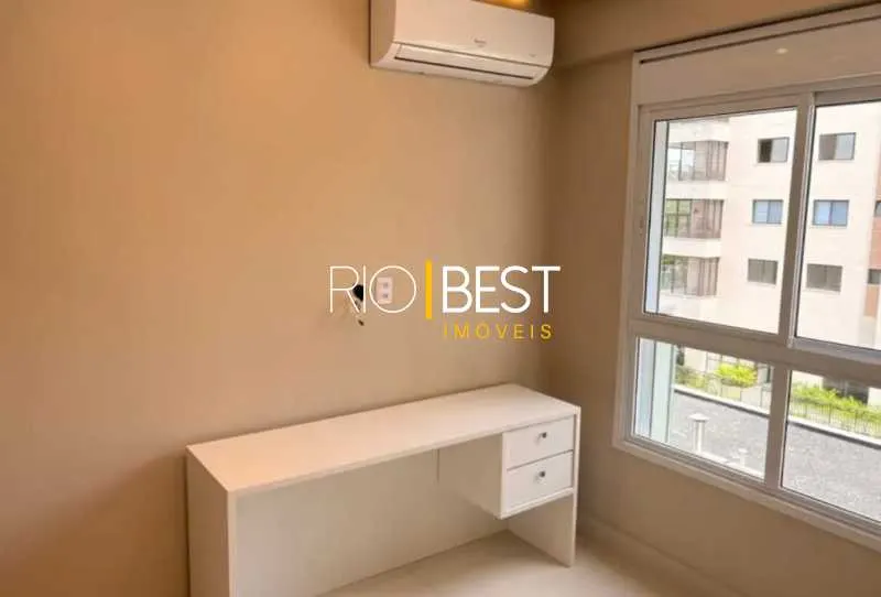 Apartment with home office and 4 bedrooms — photo 6