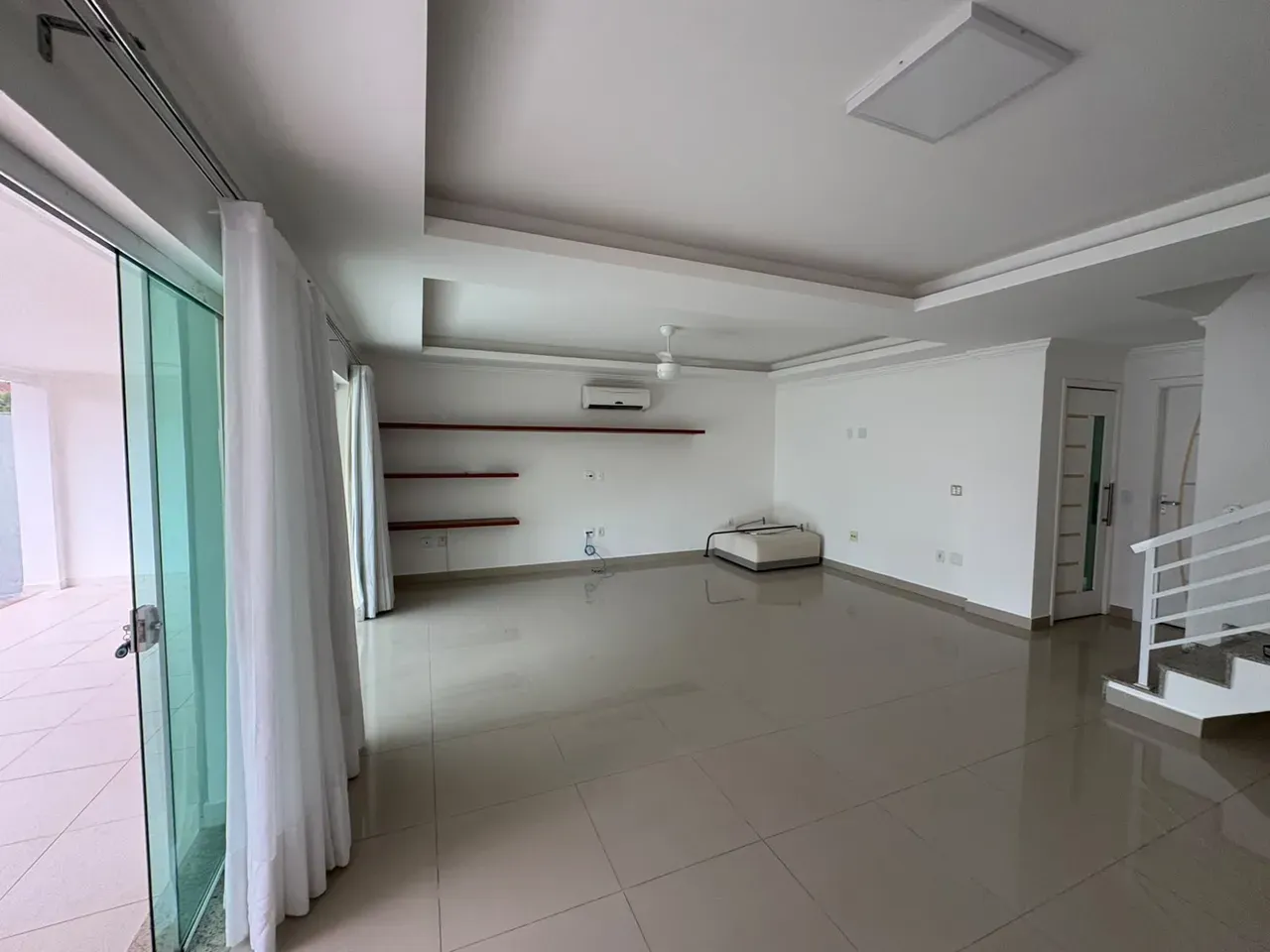 Casa de 4 quartos com espaço de home office — photo 20