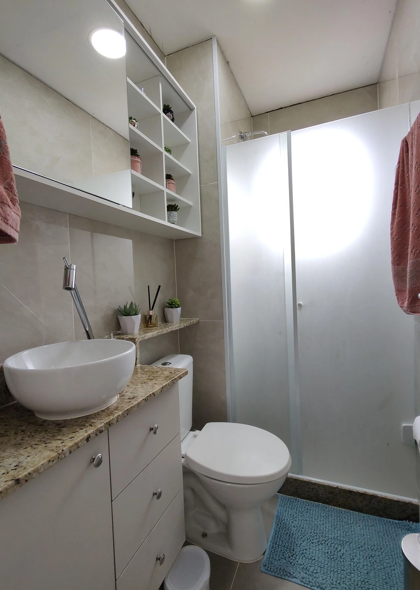 2-bedroom apartment with a glass-enclosed balcony — photo 19