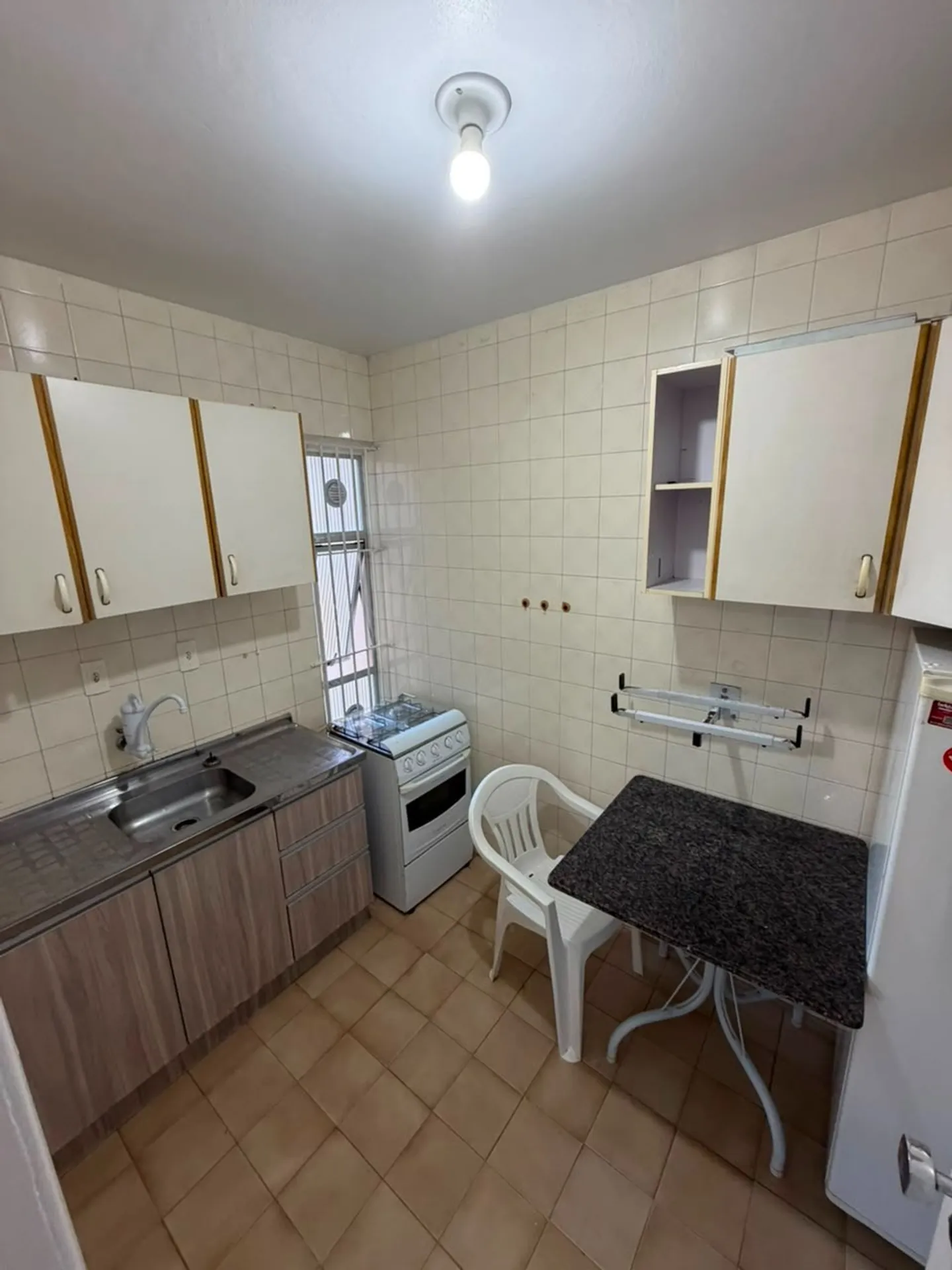 1-bedroom apartment with enclosed kitchen and parking — photo 5