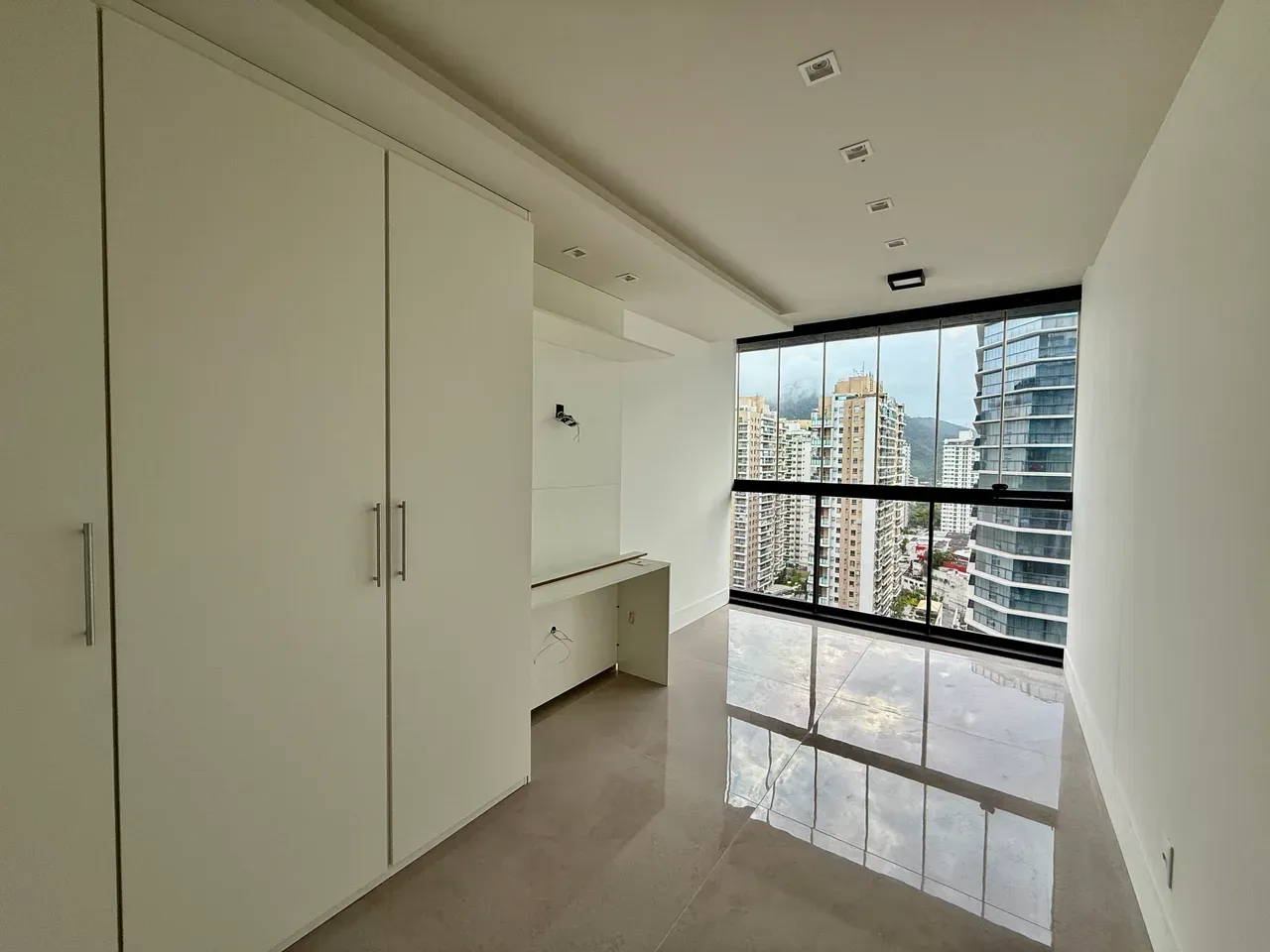 2 quartos e janelas do piso ao teto: apartamento de 84 m² — photo 6
