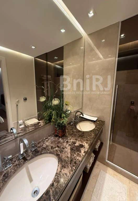 Квартира 779 м² без меблів із 4 спальнями-сюїтами — photo 11