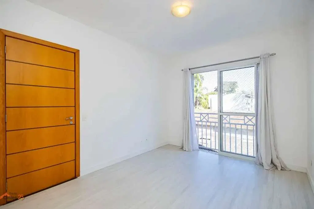 2-bedroom apartment with a fitted kitchen — photo 3