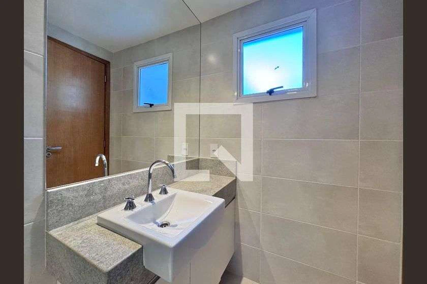 Rental penthouse with 3 en-suite bedrooms and 306 m² — photo 30