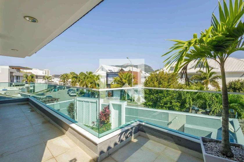 6-bedroom house with 470 m² and 7 parking spaces — photo 12