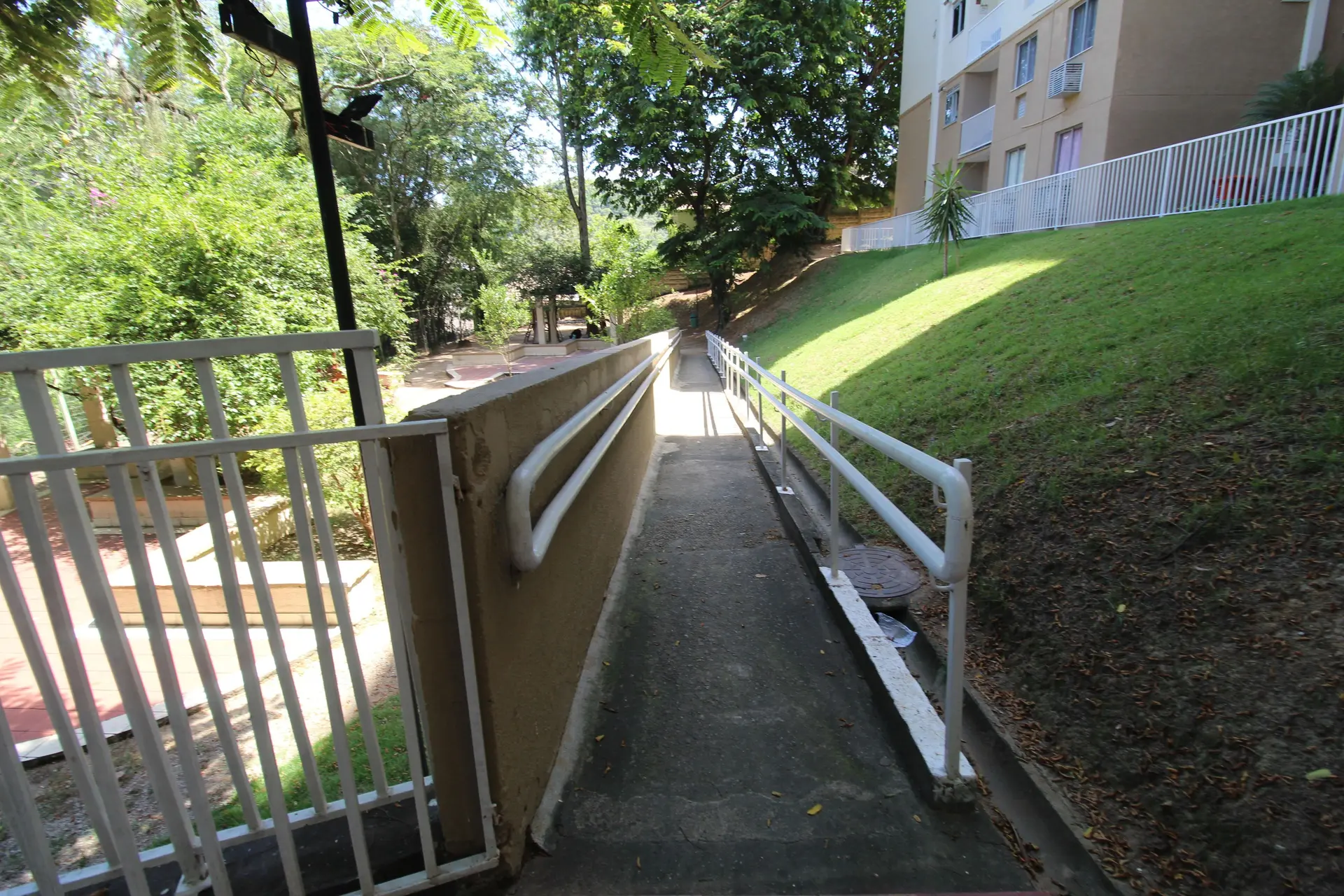 2-bedroom apartment with balcony, well kept and tidy — photo 37