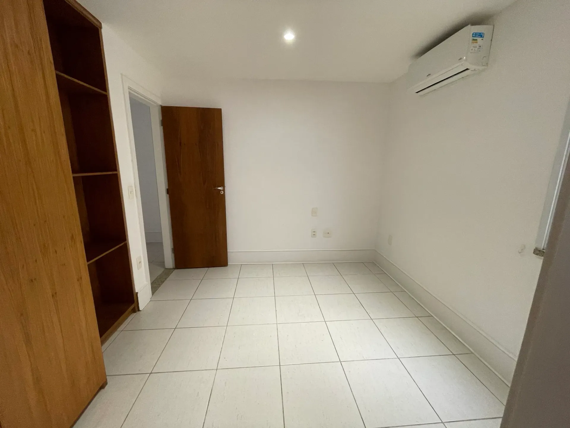 Cobertura com 4 quartos e cozinha com fogão a gás — photo 17