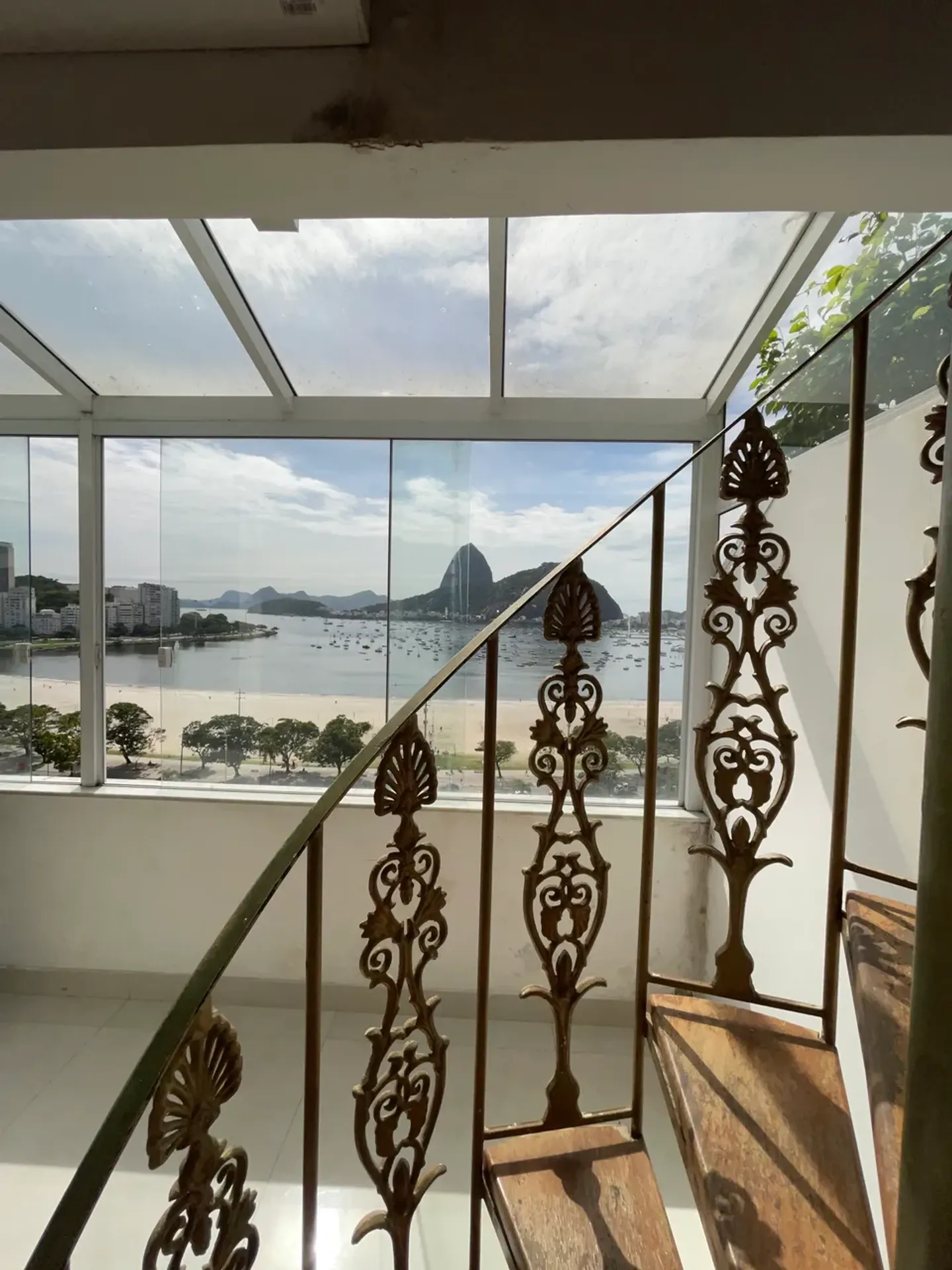 Glass-enclosed balcony in a 2-bedroom apartment, 80 m² — photo 12