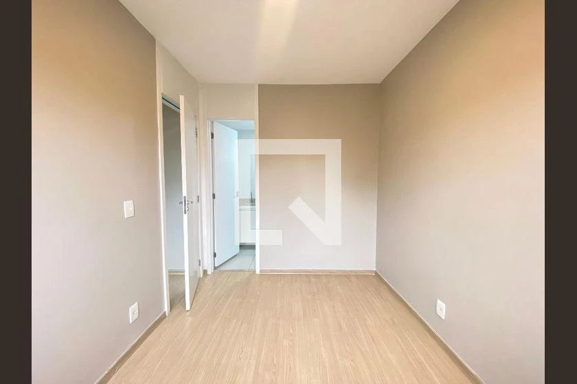 2-bedroom apartment in a building with a gym — photo 13