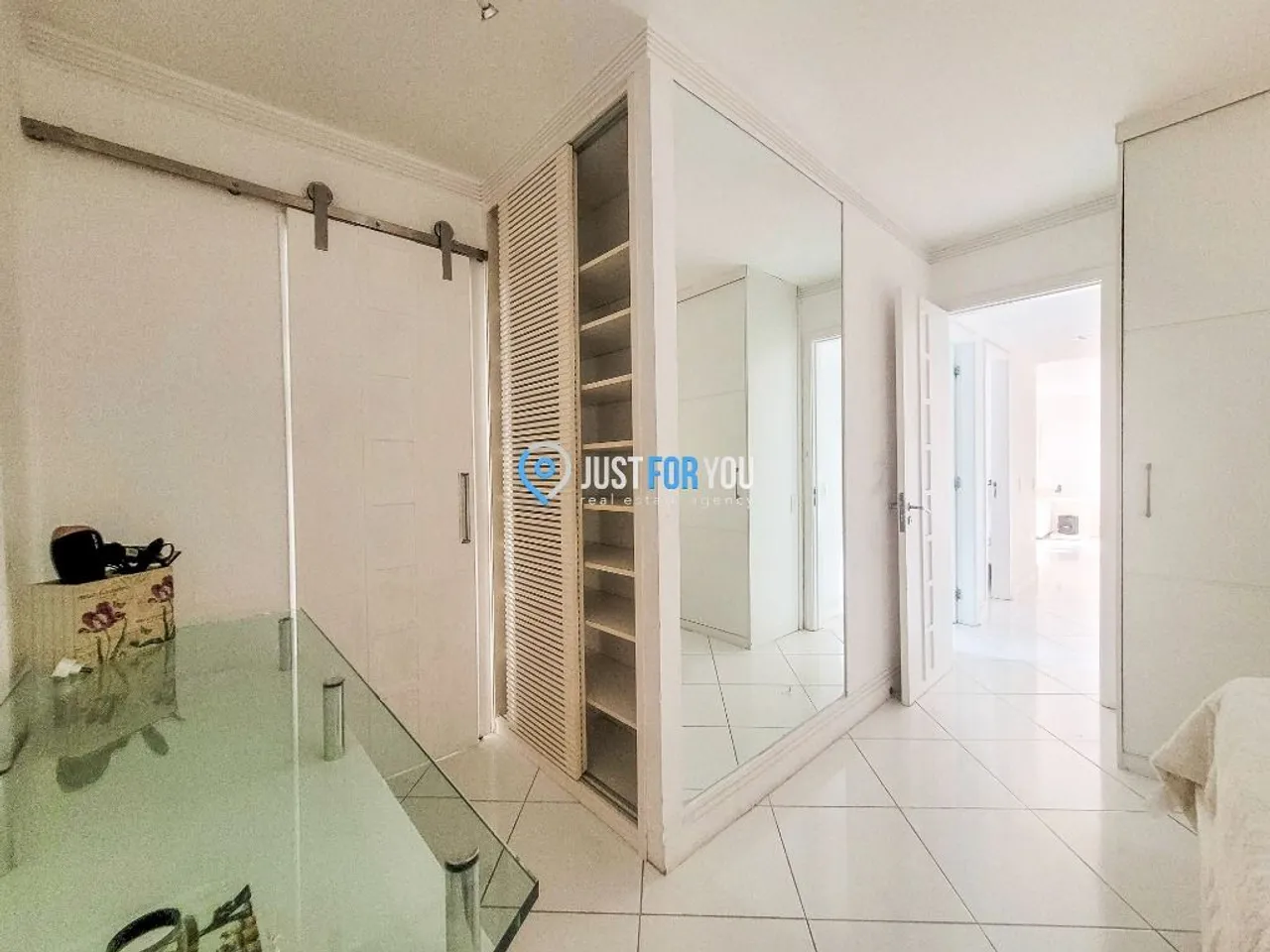 3-bedroom apartment 110 m² with enclosed balcony — photo 20