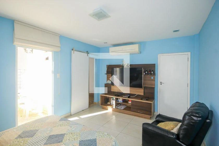 Furnished apartment, 230 m², with a walk-in closet — photo 18
