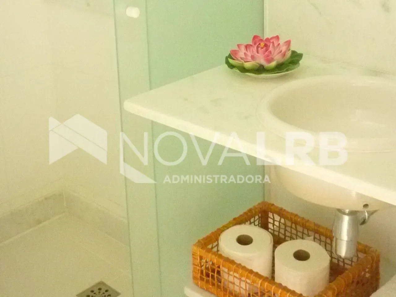 Furnished apartment with 4 bedrooms and a closed kitchen — photo 18