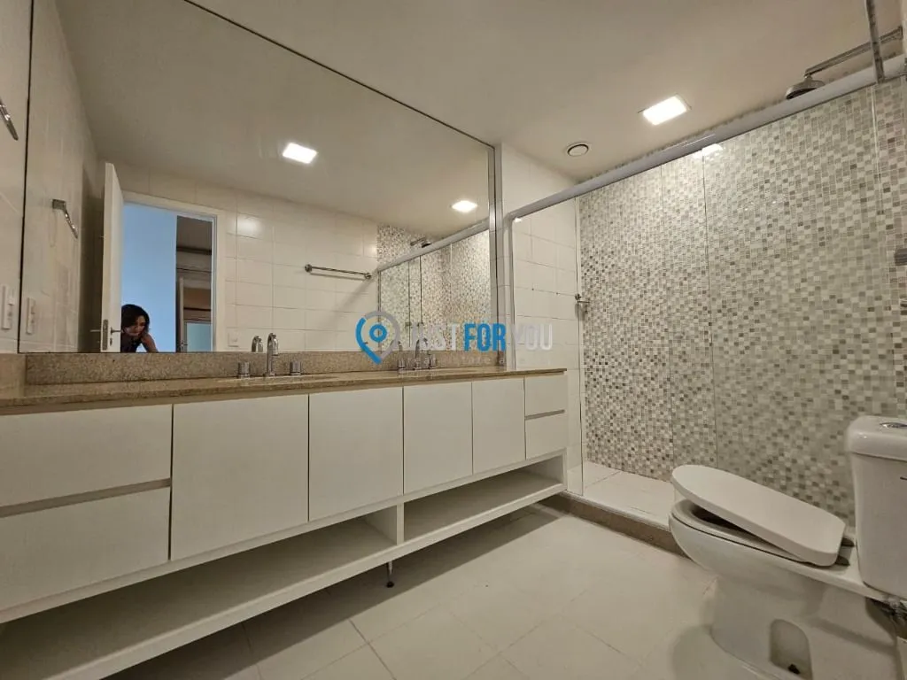 Apartamento mobiliado de 4 quartos em condomínio com piscina — photo 38