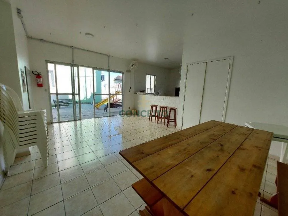 2-bedroom apartment in a building with a gym — photo 30