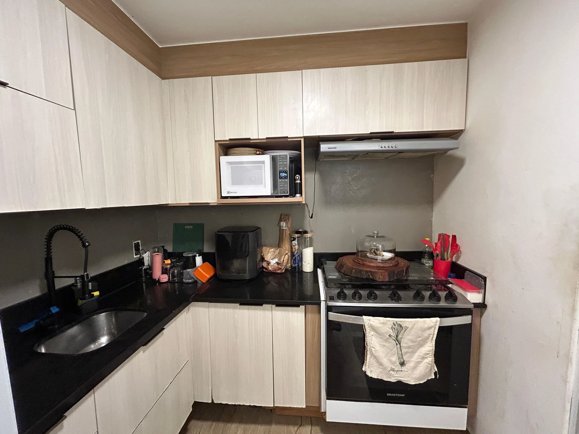Furnished apartment with 2 bedrooms and 1 en-suite — photo 4