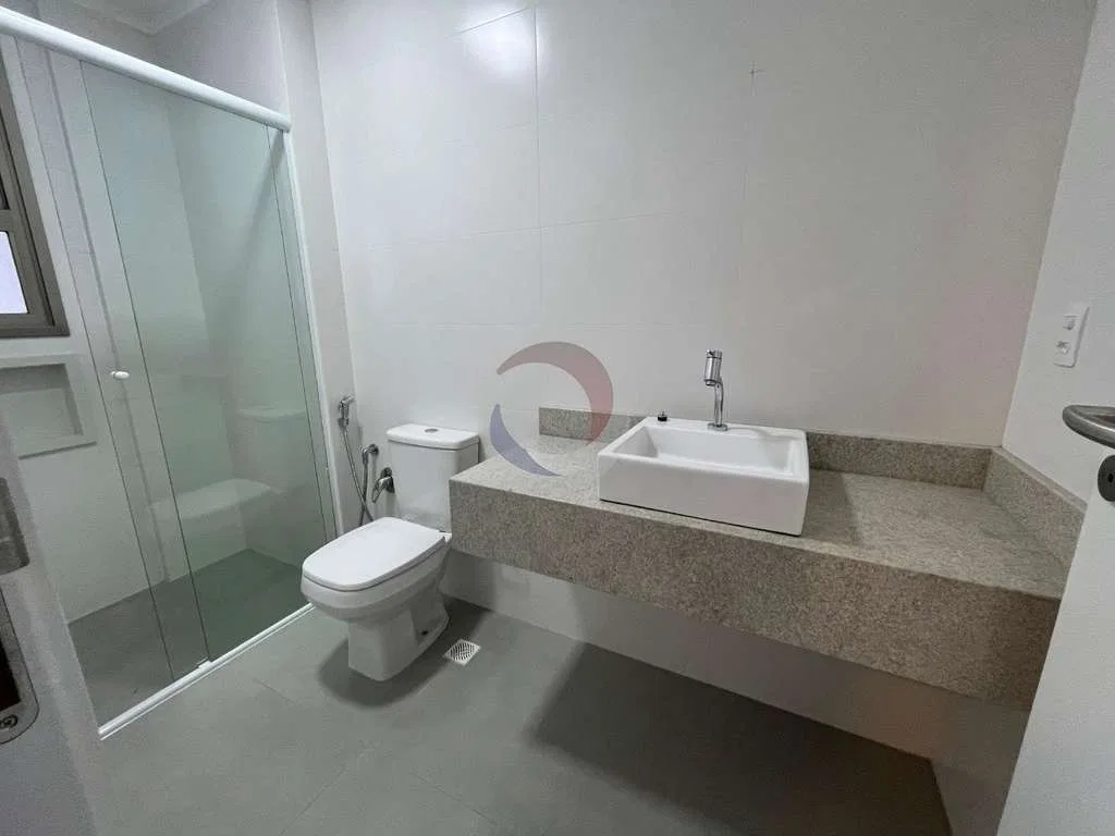 Апартамент с 3 спальнями в сьюте и кухней-студией — photo 16