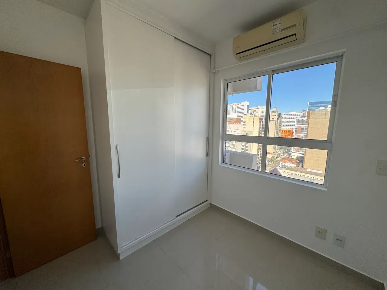 Apartamento 1 dormitório sem vaga com cozinha integrada — photo 8