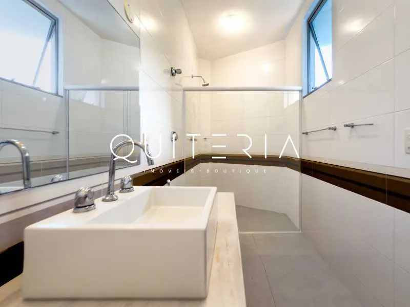 Casa mobiliada com 5 quartos e piscina ao ar livre — photo 25