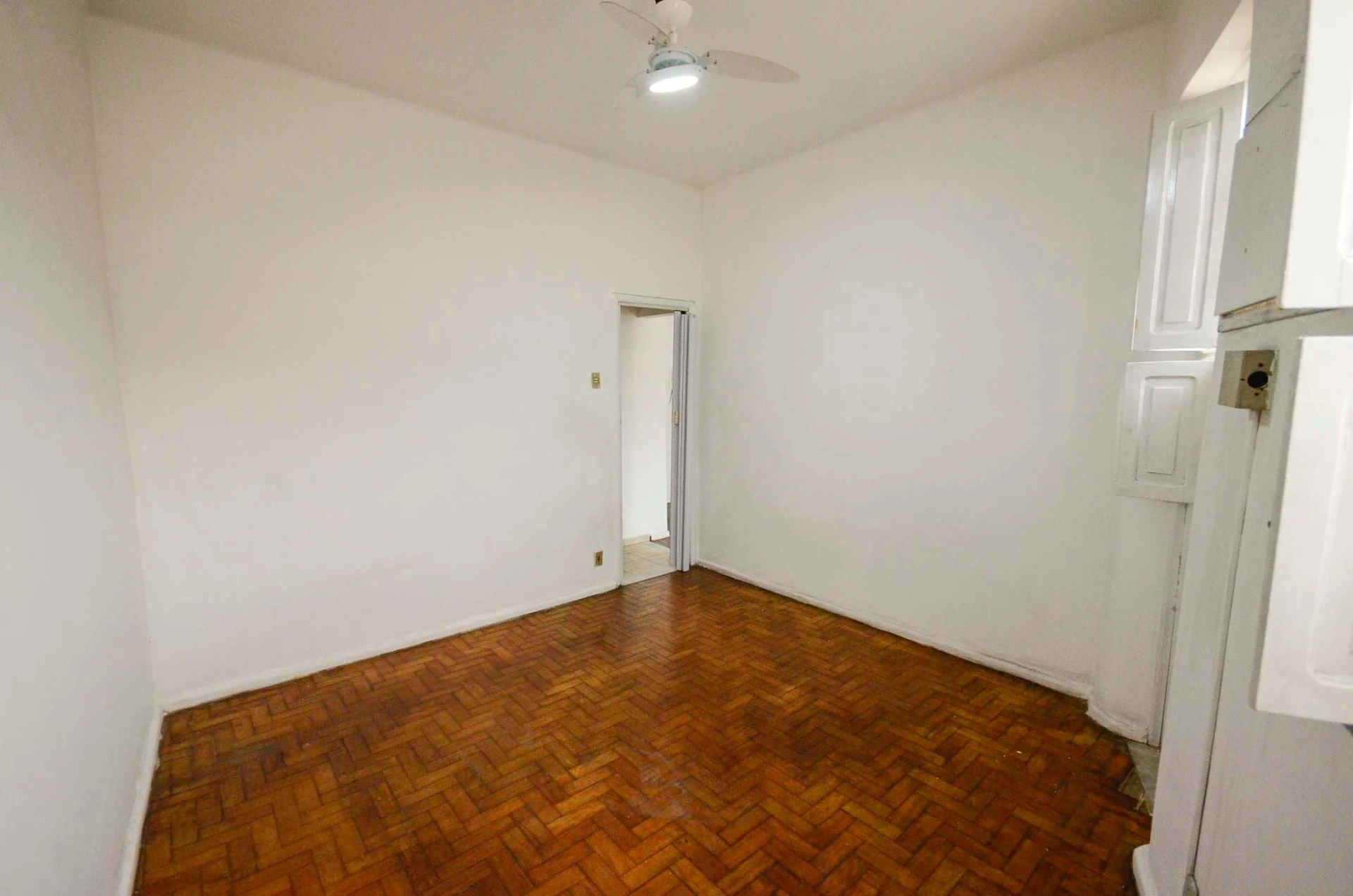 Rental apartment with 2 bedrooms and a balcony — photo 25