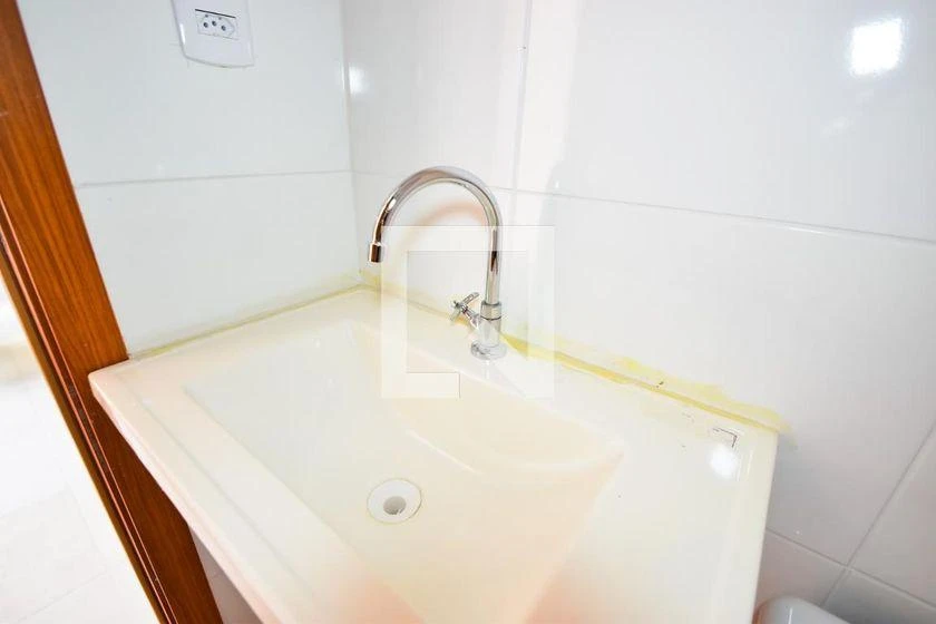 2-bedroom apartment in a building with a pool — photo 15