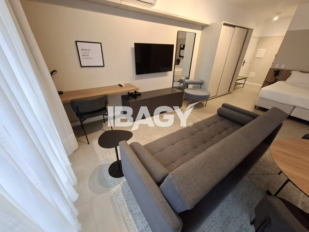 Furnished studio with balcony and integrated kitchen — photo 5