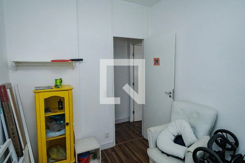 2-bedroom apartment with laundry area and balcony — photo 26
