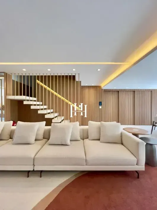 Furnished house, 800 m², with a bathtub — photo 23