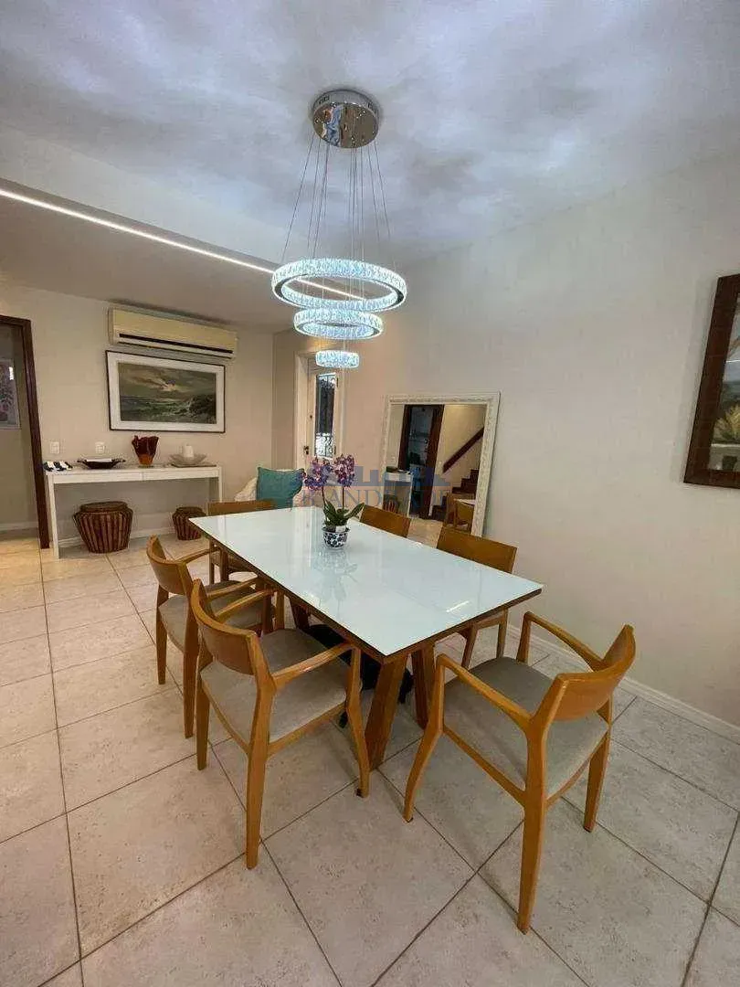 Casa com cozinha fechada e fogão a gás — photo 15