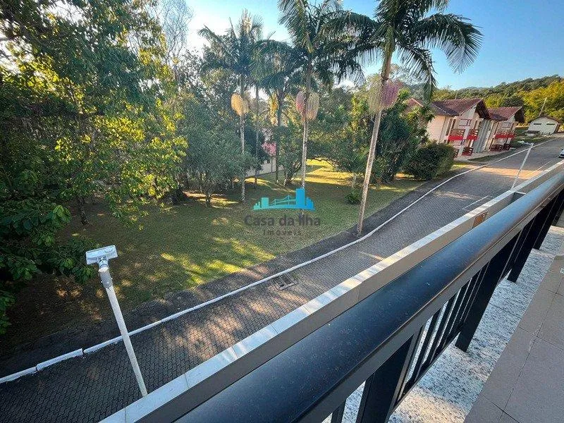 4-bedroom house with a garden in Florianópolis — photo 15