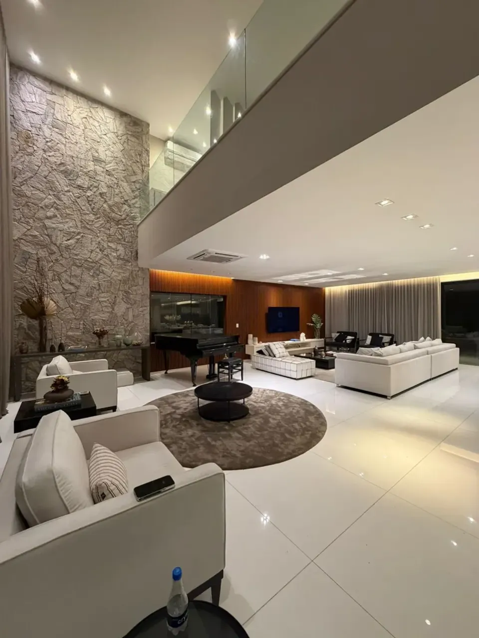Furnished house with 5 bedrooms and 880 m² — photo 13