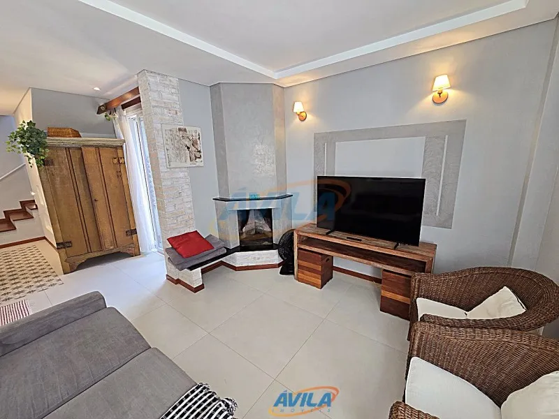 Casa mobiliada com 4 quartos e cozinha em conceito aberto — photo 8