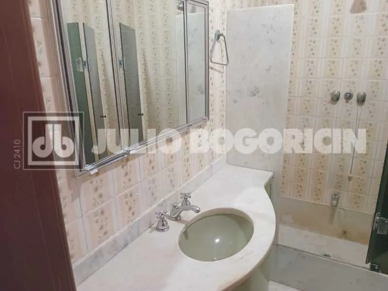 140 m² apartment on the 3rd floor with 1 en-suite — photo 4