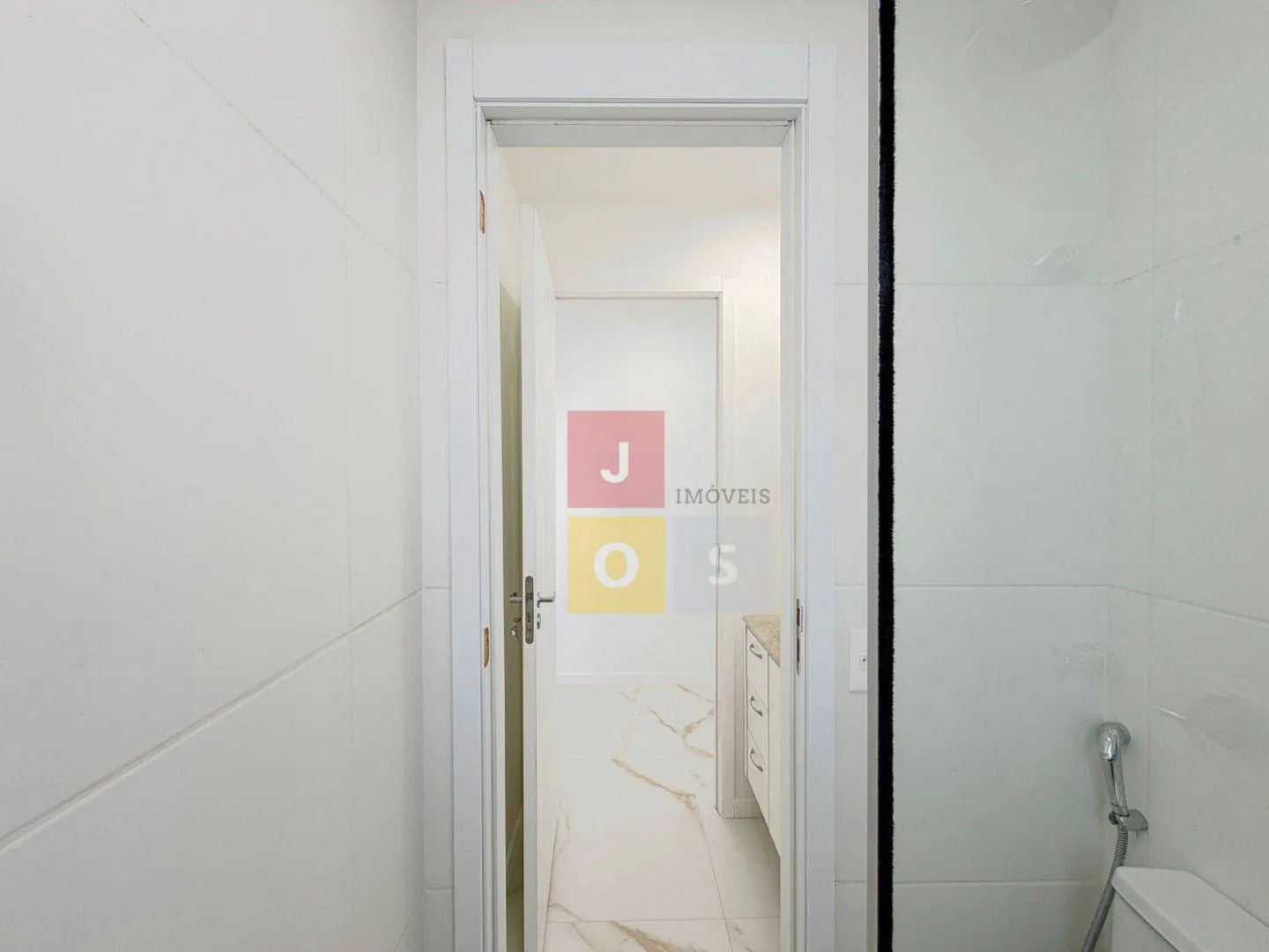 80 m² apartment with 2 bedrooms and a glass balcony — photo 81