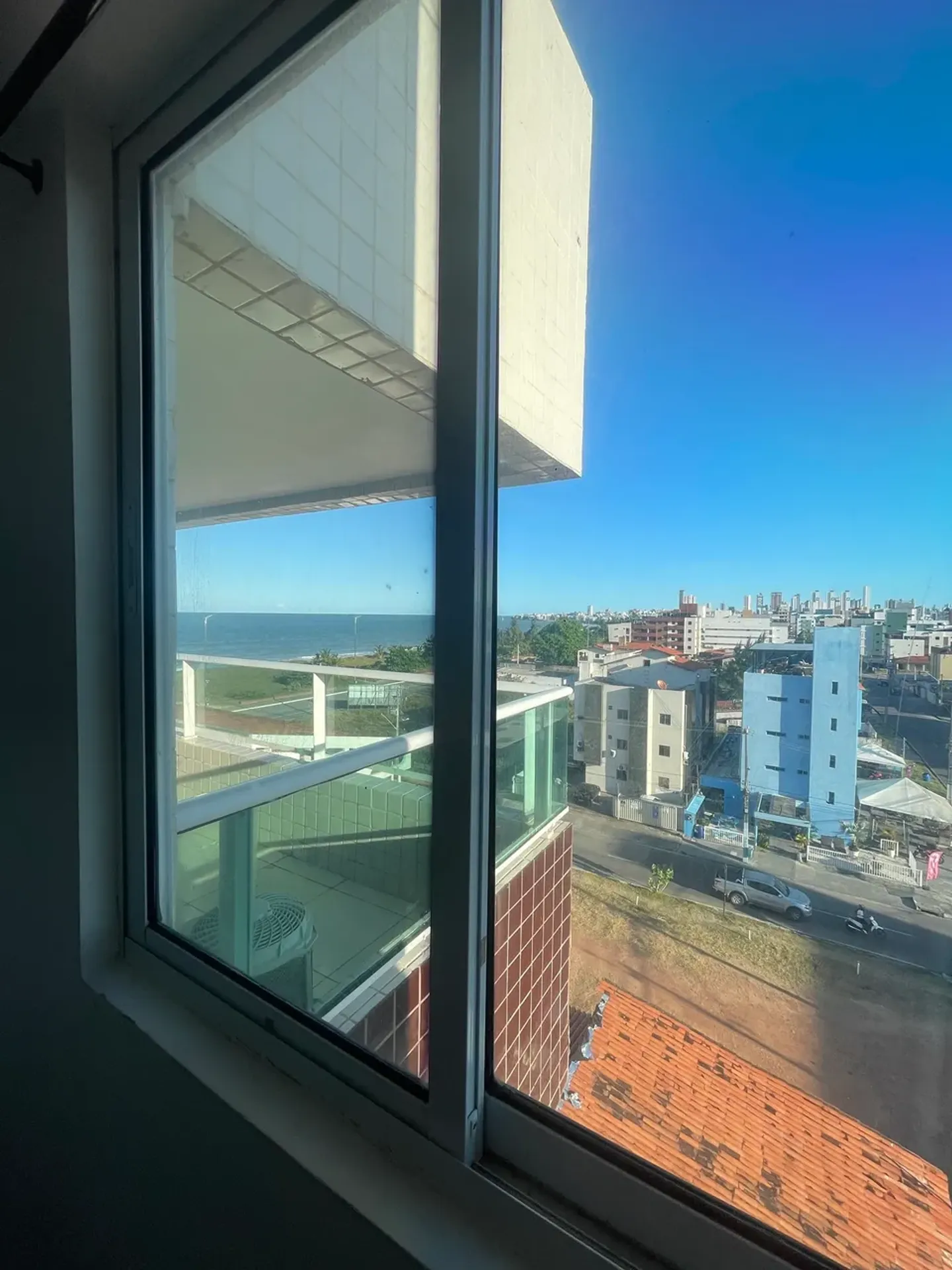 One-bedroom apartment with a water view in João Pessoa — photo 40