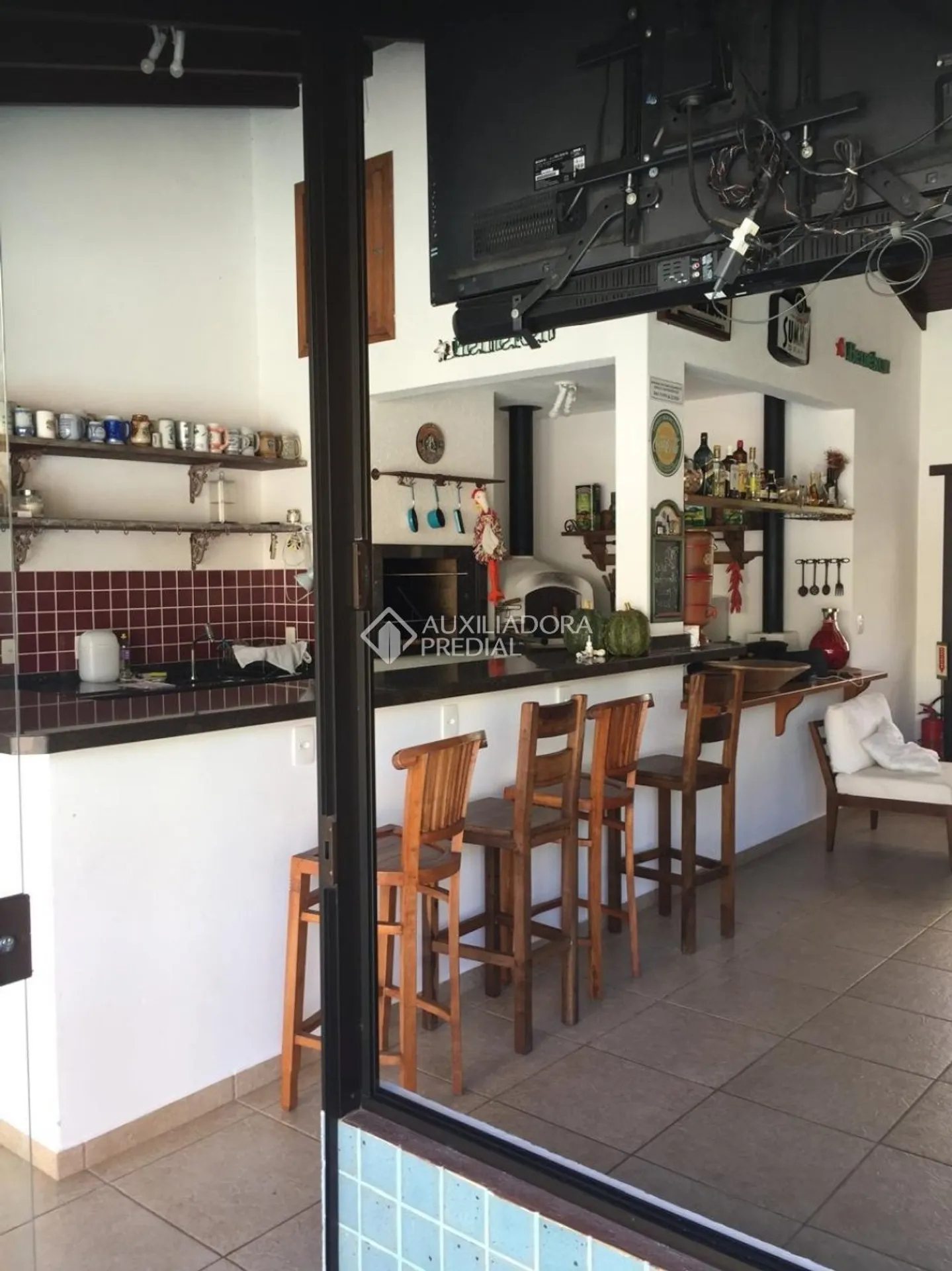 Furnished 350 m² house with an open-plan gas kitchen — photo 18