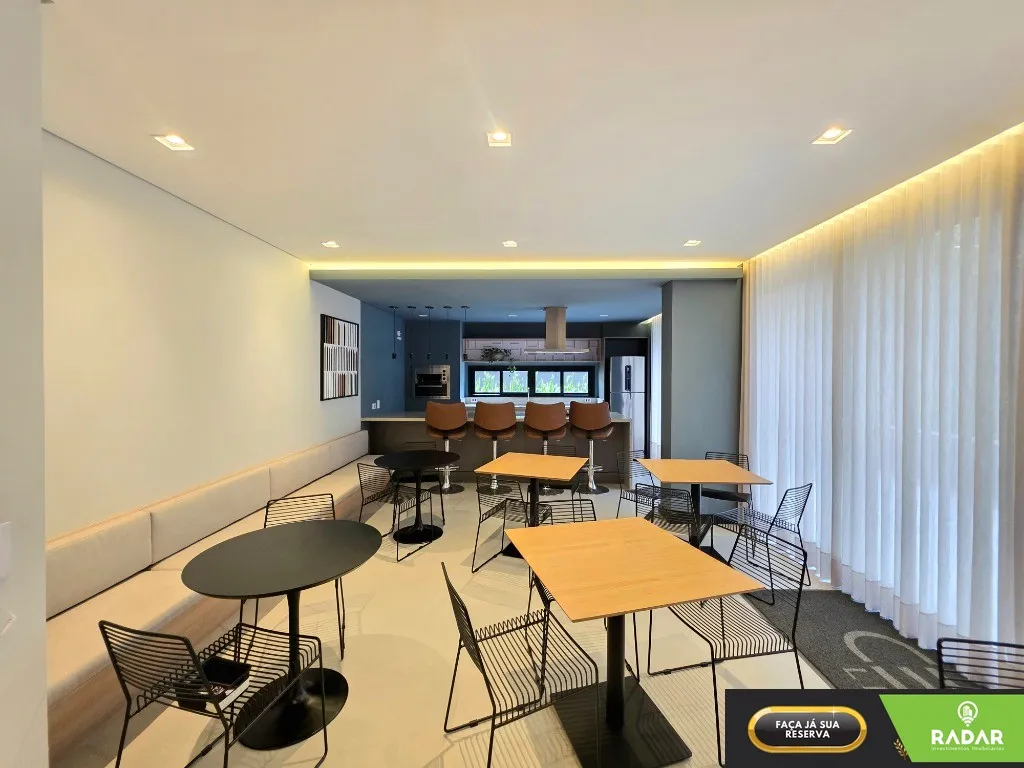 Furnished 2-bedroom apartment with open-plan kitchen — photo 28