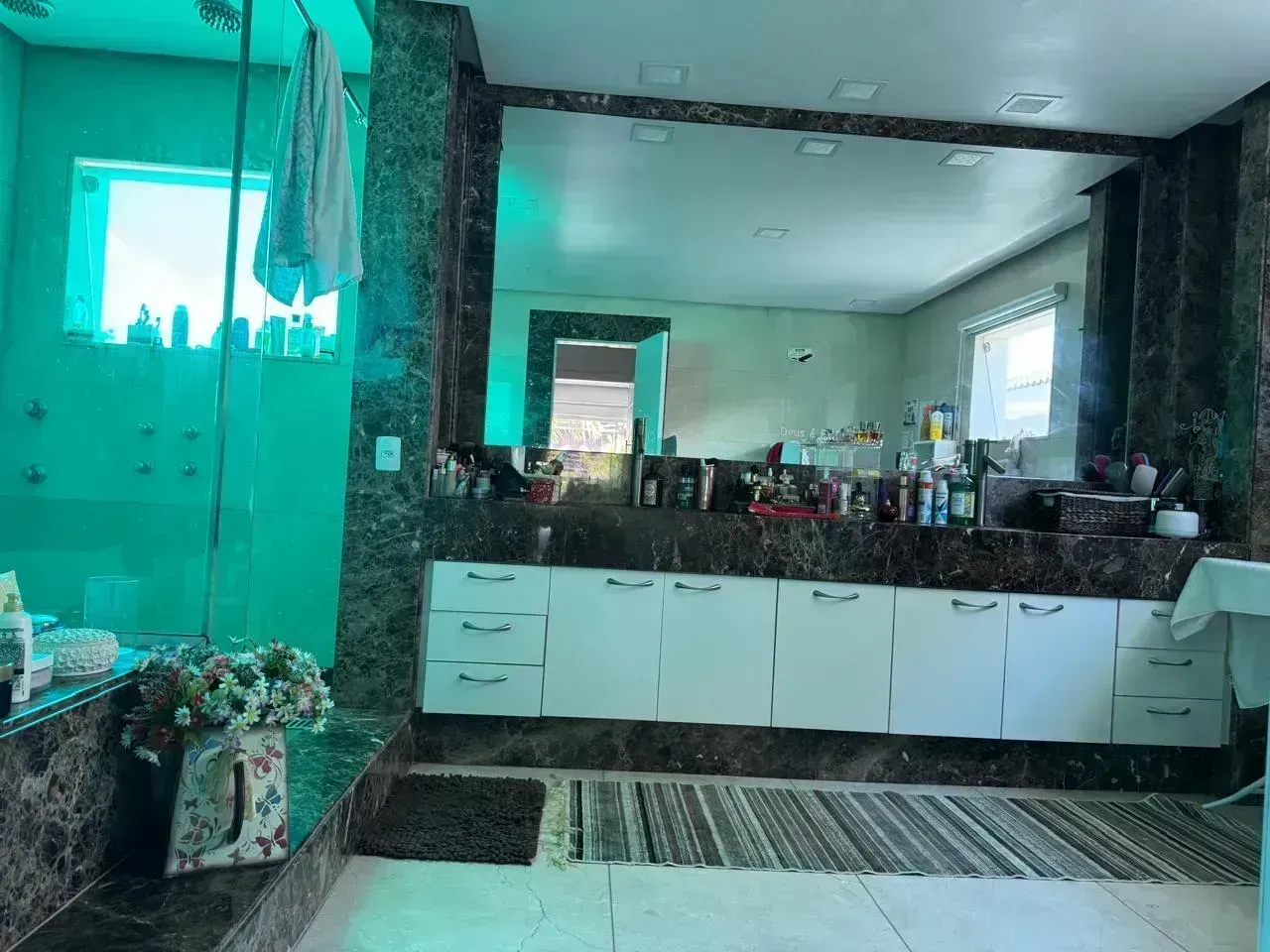 Furnished house with 6 suites and a private garden — photo 45