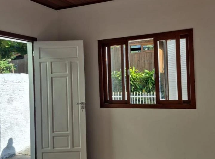 House with 3 bedrooms and an en-suite — photo 5