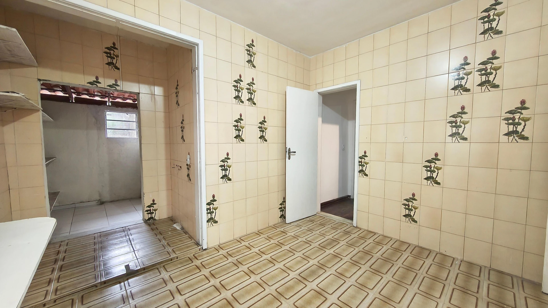 House, 250 m², with a bathtub — photo 27