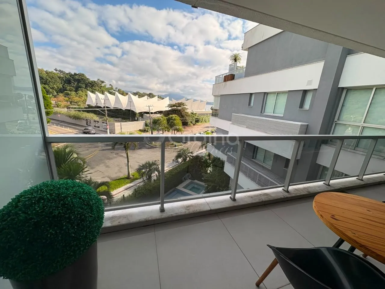 Furnished 2-bedroom apartment with 199 m² and 2 parking spaces — photo 5