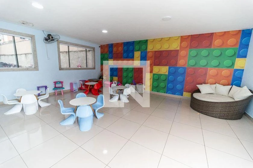 2-bedroom apartment in a building with a pool — photo 21