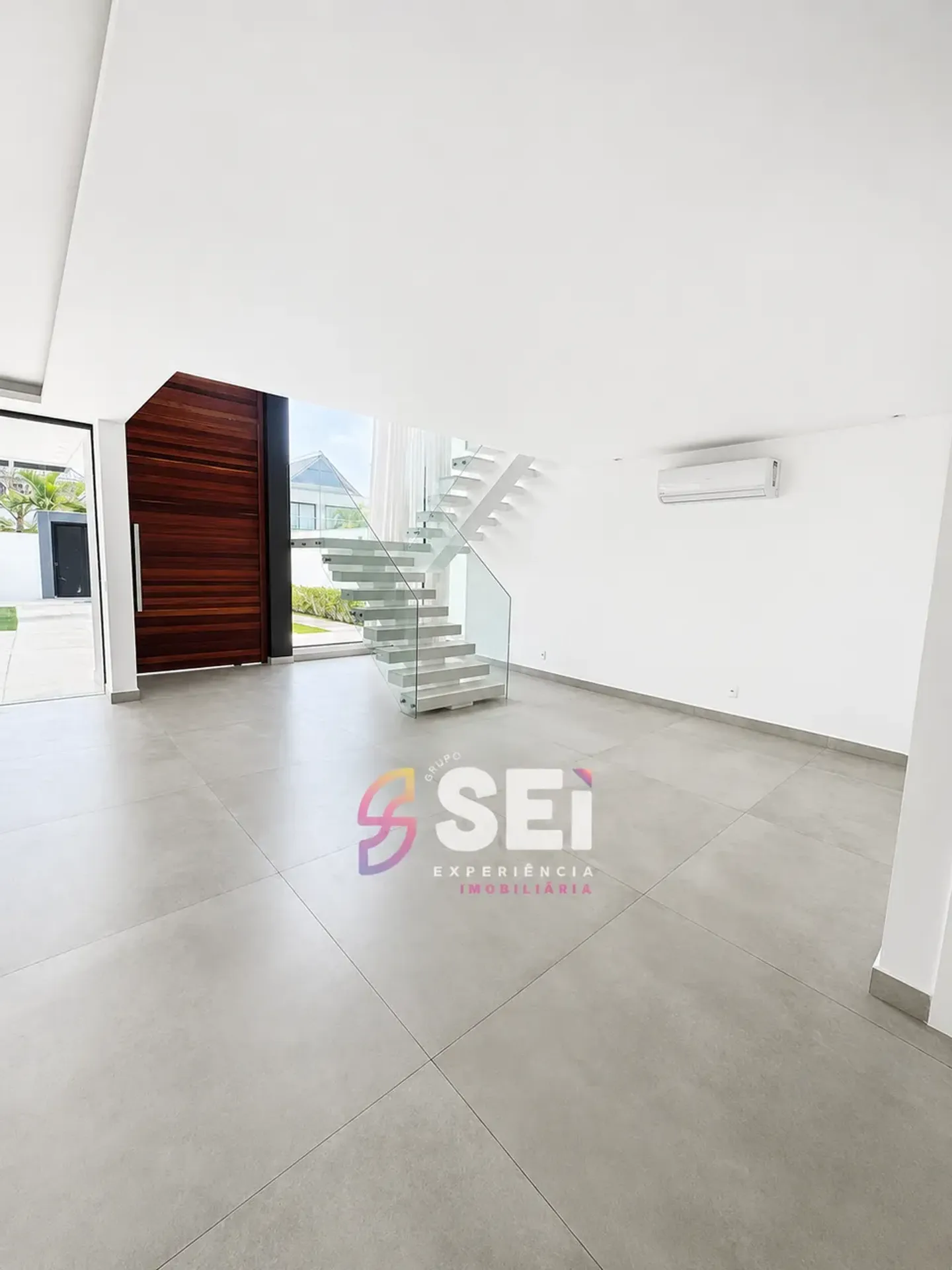 512 m² house with 5 bedrooms and open-plan kitchen — photo 13