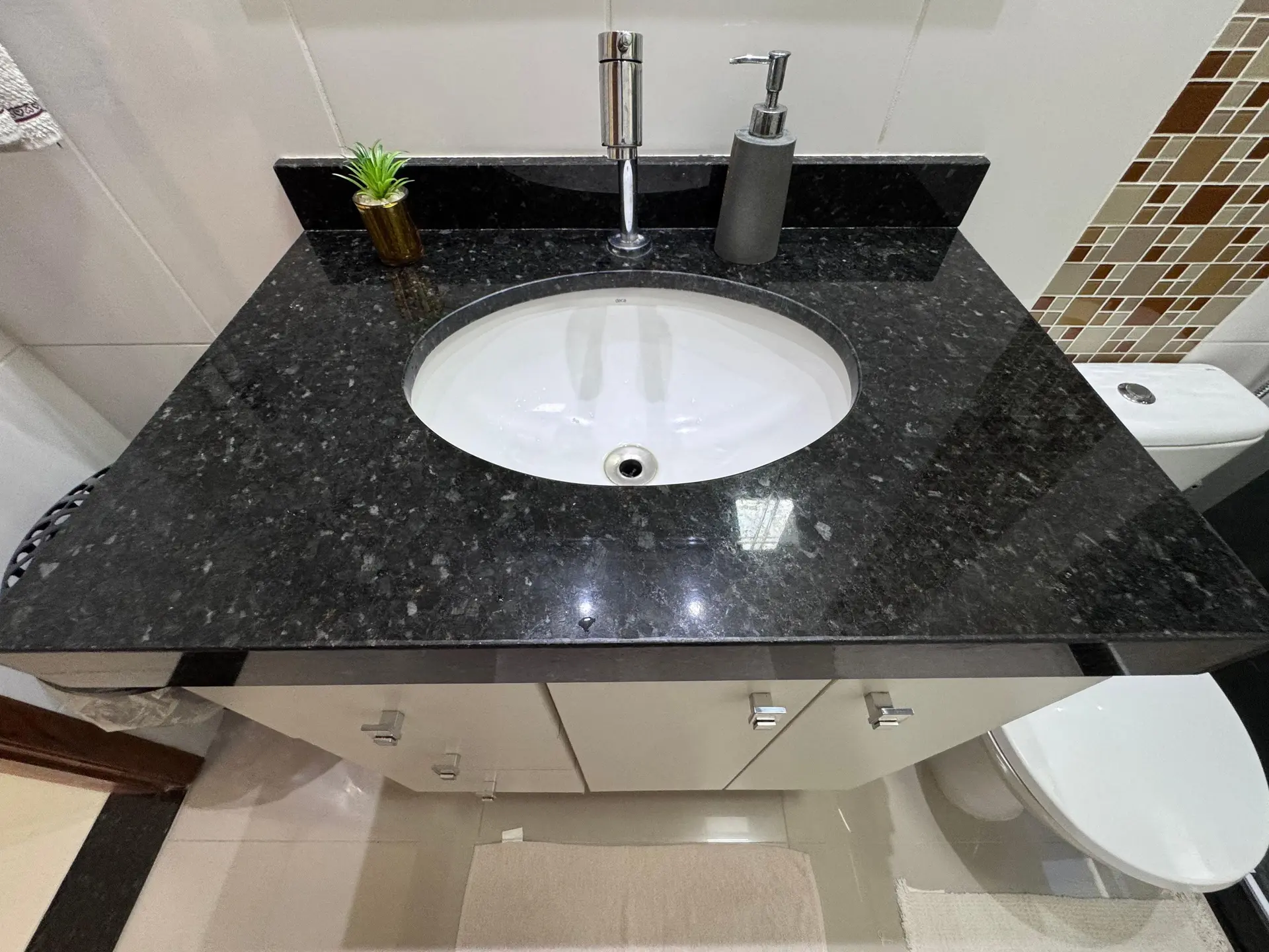 Apartamento amueblado de 4 dormitorios con jardín privado — photo 29