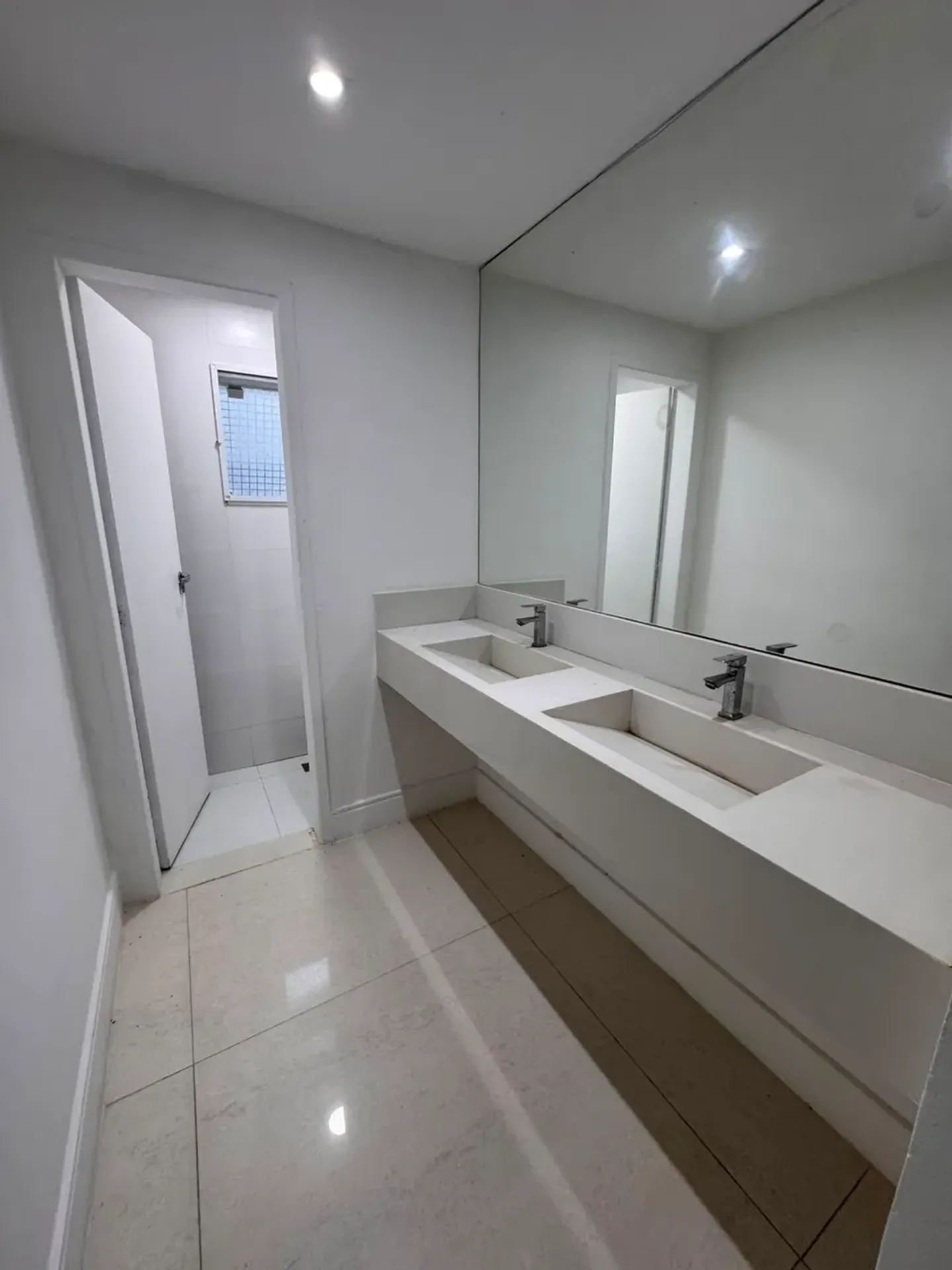 Furnished house, 430 m², with a home office — photo 38