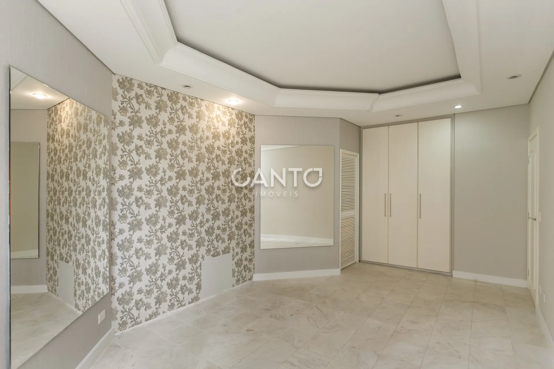 4-bedroom apartment with 3 parking spaces included — photo 26