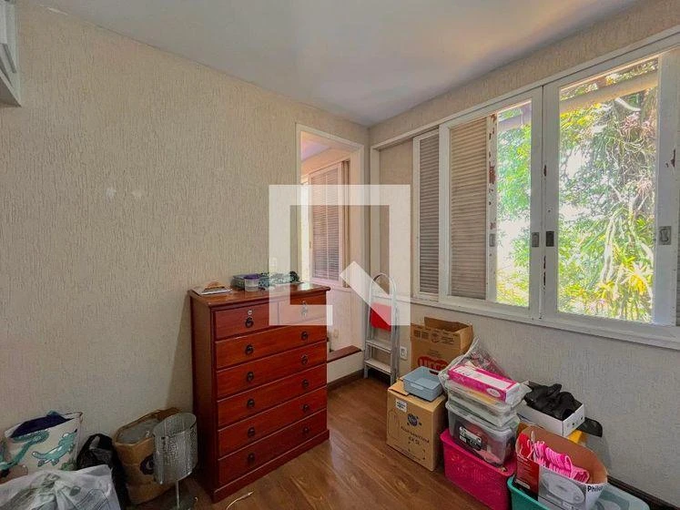 Furnished house, 350 m², with a glass-enclosed balcony — photo 48